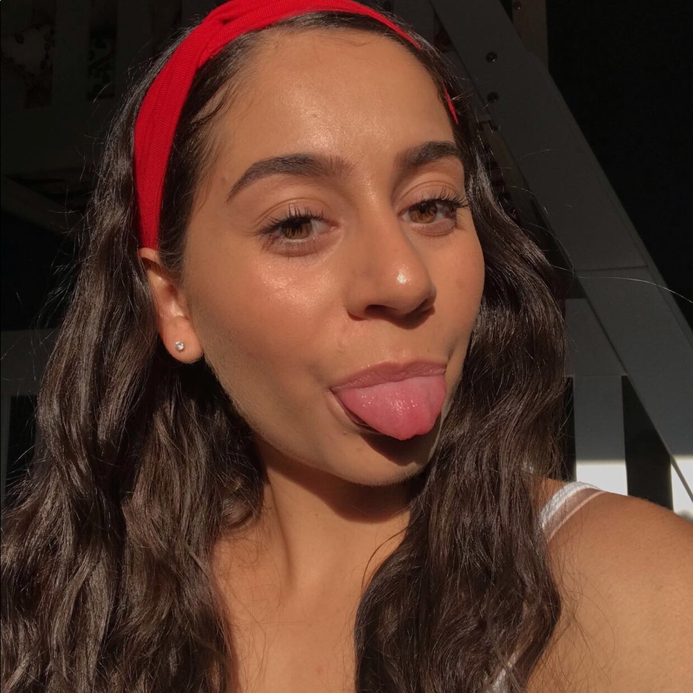 Meet your Posher, Vanessa